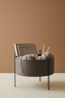 WOUD Pidestall flowerpot small  Taupe - WOUD