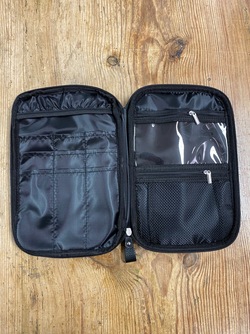 STRIKKEPINNEVESKE STOR  BY ALMA