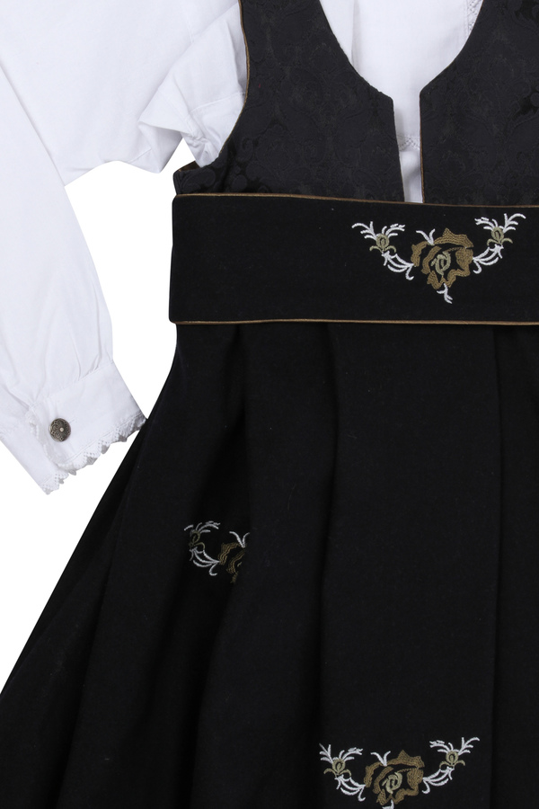 Maxemilia Gøril festdrakt