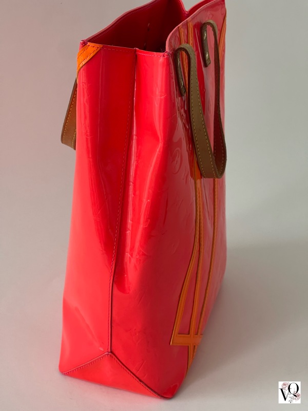 Louis Vuitton Vernis Reade Mm