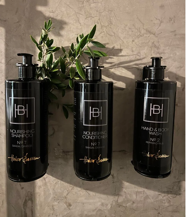 Veggfeste til halvor bakke flaske