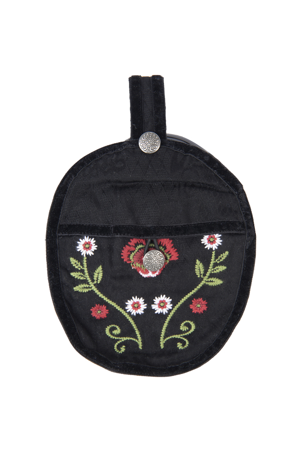 Oline Festdrakter med veske