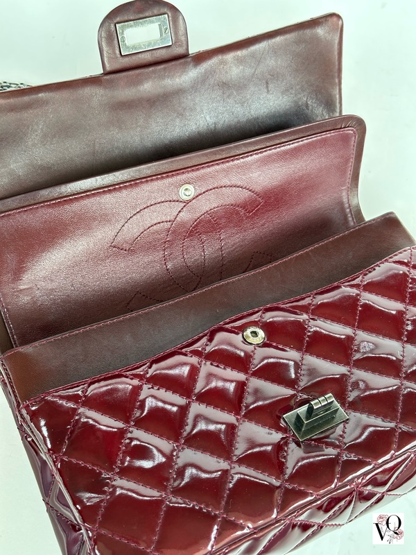 Chanel Reissue 2.55 Medium