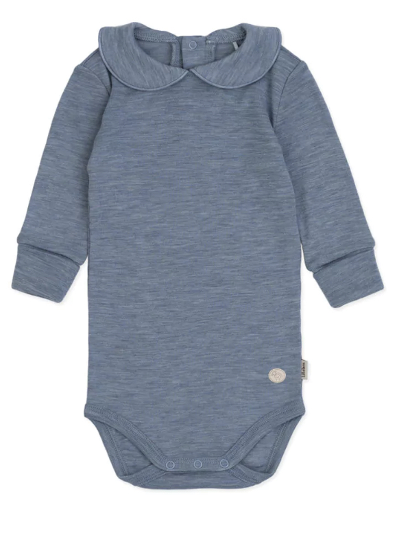 Lillelam ullbody med krage, mellomblå