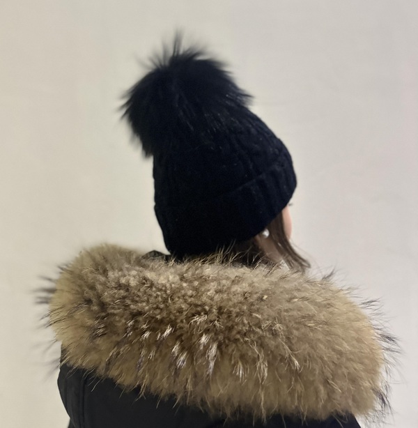 Flettet Ull lue med pelsdusk
