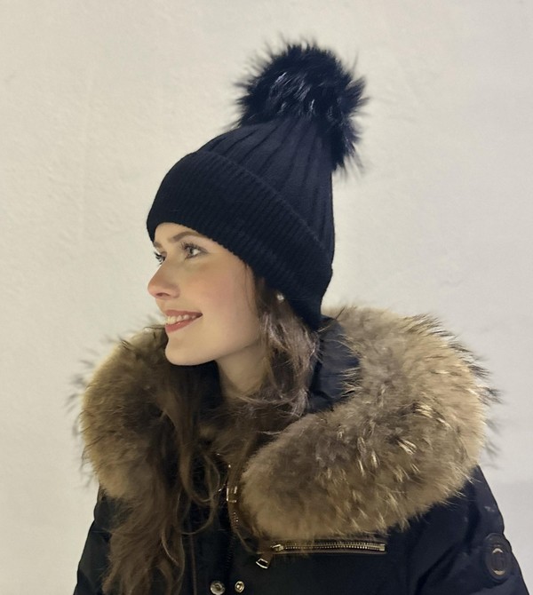 Ribb Ull lue med pelsdusk