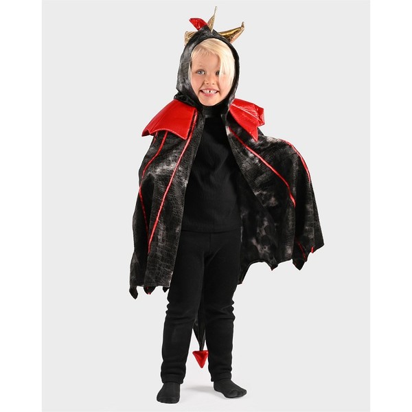 Den gode feen CAPE BLACK DRAGON 98-128 CL 2-8 YEARS