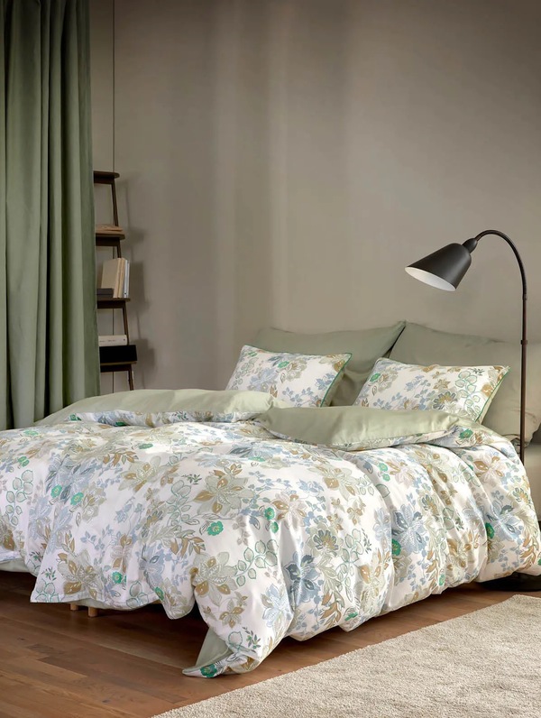 Cassandra Sateng Sengesett, Lys Grønn