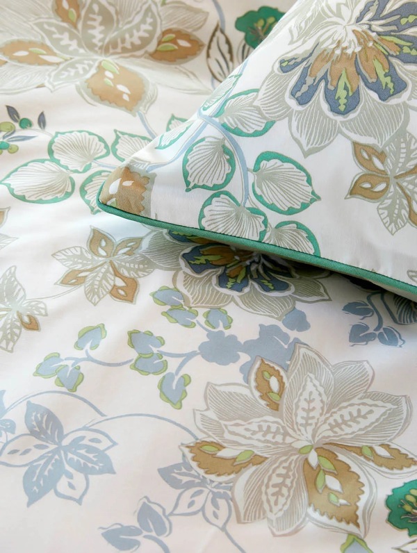 Cassandra Sateng Sengesett, Lys Grønn