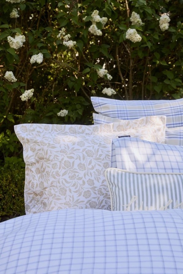 Flowers sengesett i bomullssatin, hvit/beige