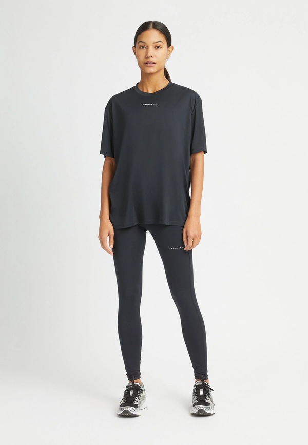 Røhnisch Court Loose Tee