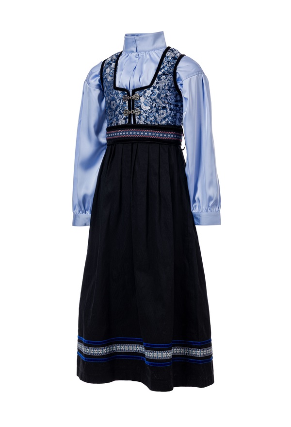 Oline Festdrakt med silke bluse