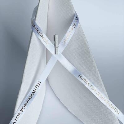 Pyntebånd med tekst 10m Konfirmanten hvit med gulltekst - Happystar