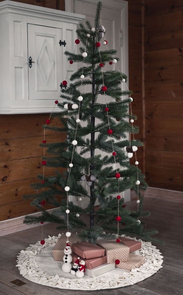 Ullfilt Teppe m/Dekor ca 110cm - Snø