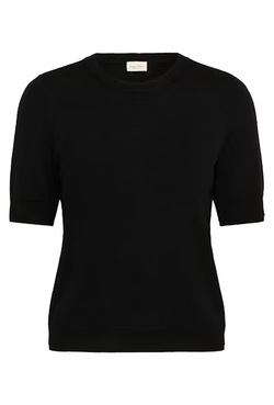 Natanya Topp, strikk