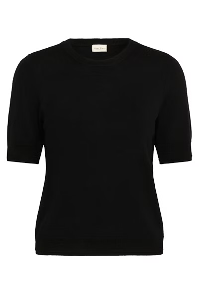 Natanya Topp, strikk