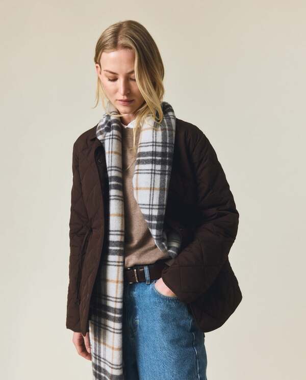 Klassisk vattert jakke, mørkebrun