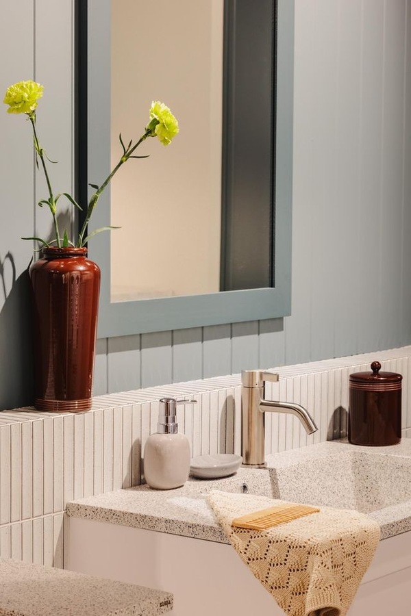 The Legacy Vase Høy D:11cm H:25cm