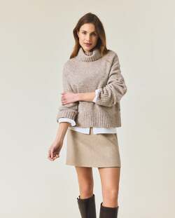 Strikket genser i ullblanding med rullekrage