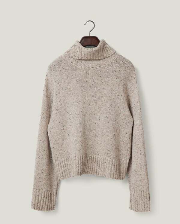 Strikket genser i ullblanding med rullekrage
