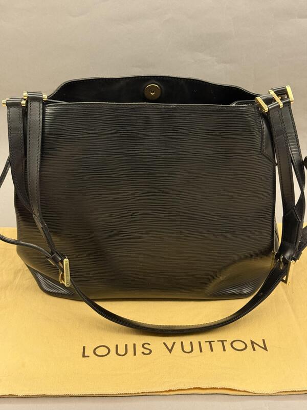 Louis Vuitton Mandala