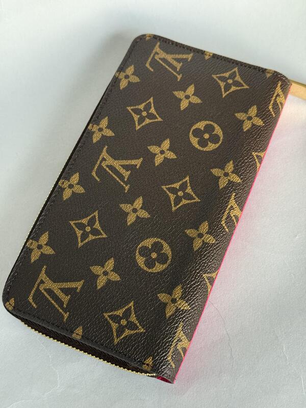 Louis Vuitton Zip Wallet