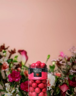 Strawberries & Cream 270g - Lakrids by Johan Bülow