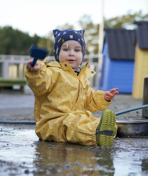 Kattnakken Babyregndress Dugg Bananskum