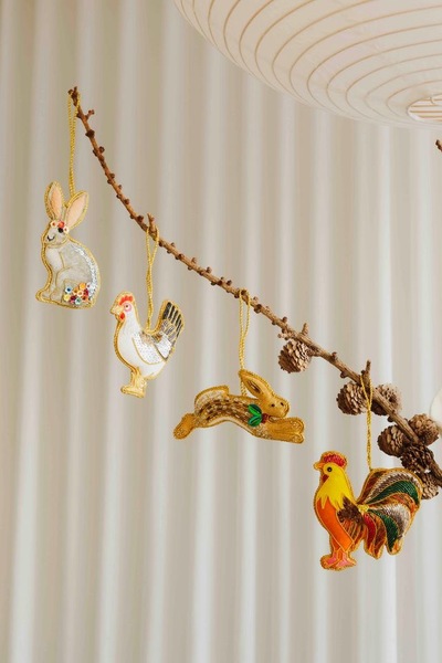 Håndlaget Ornament - Hane ikke relevant - UND Seasonal 