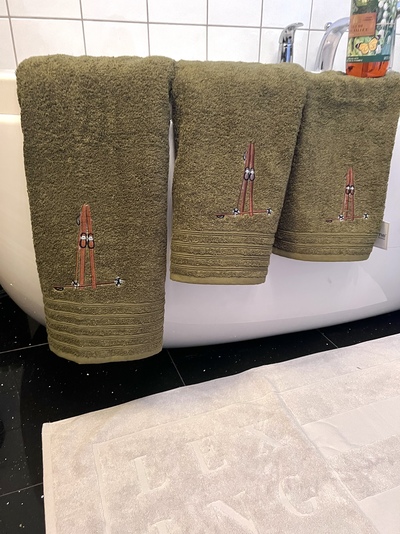 Håndkle med skimotiv Vintage  olive - Hyttestil