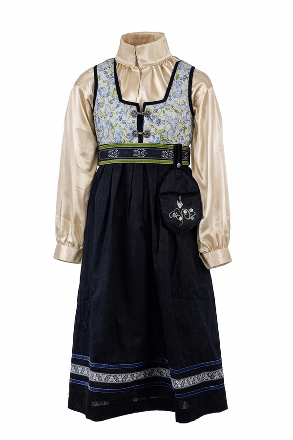 Oline Festdrakt Silkebluse Veske