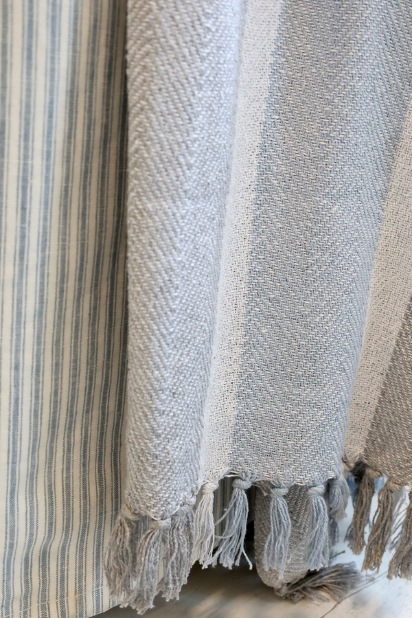 Aix Pledd av overskuddsgarn