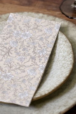 Chic Antique - Serviett 40x40cm 16stk Honning m/Blomster - Chic Antique