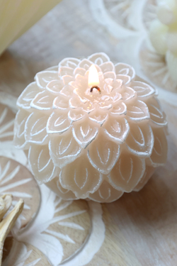 Vienne Kulelys m/Blomstermønster  Latte - Chic Antique