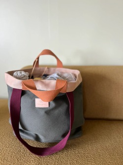 Everyday Tote - Olive/Sand/Navy ikke relevant - UND Signature 
