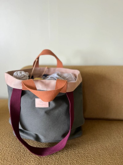 Everyday Tote - Olive/Sand/Navy ikke relevant - UND Signature 