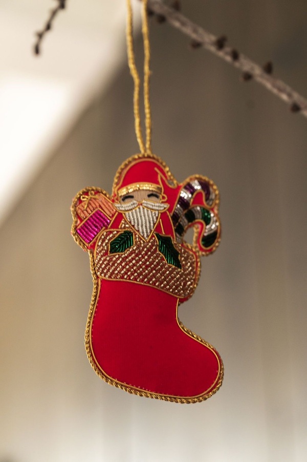 UND Håndlaget Ornament 