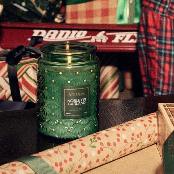 Voluspa Duftlys - Noble Fir Garland 510g, 100t