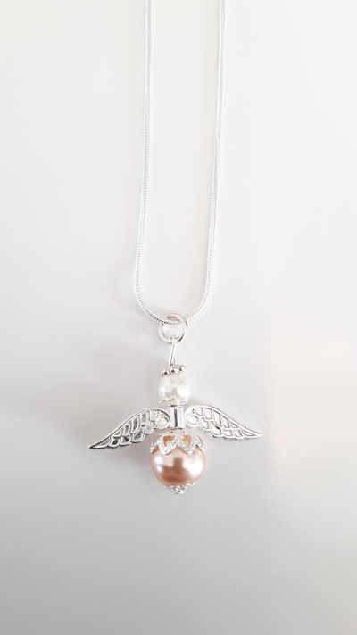 Engle smykke/m kappe Fersken - Smykkeparadiset