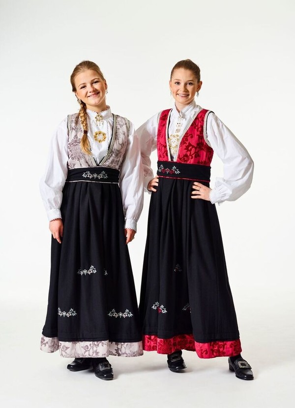 Pascal festdrakt / bunad rød