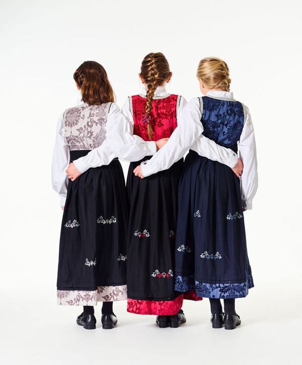 Pascal festdrakt / bunad rød