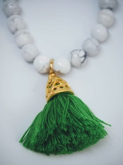 Gold Leilani Tassel Bracelet Emerald green - Isle&Tribe
